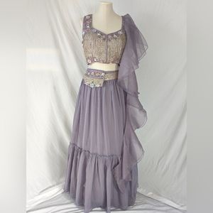 NWOT Readymade Indian Wedding Lavender Embroidered Lehenga With Purse Belt.